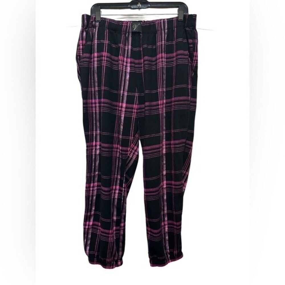 Victoria’s Secret Pink and Black Plaid Pajama Jogger Size L